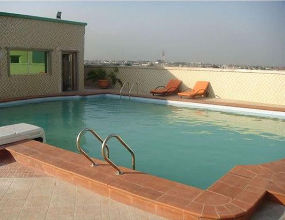 Westown Hotel Lagos Buitenkant foto