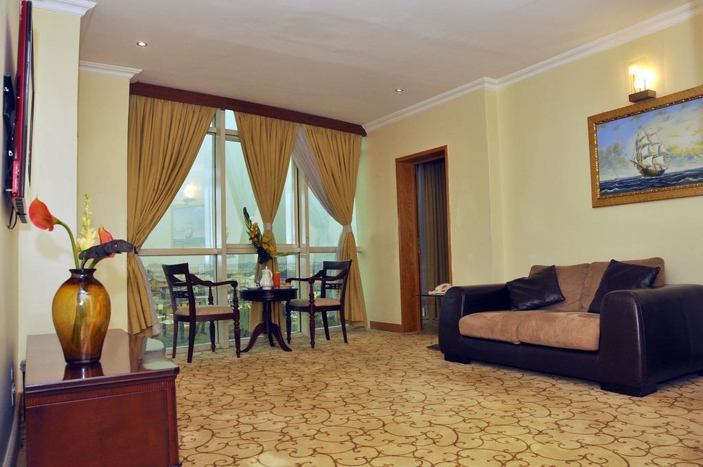 Westown Hotel Lagos Buitenkant foto