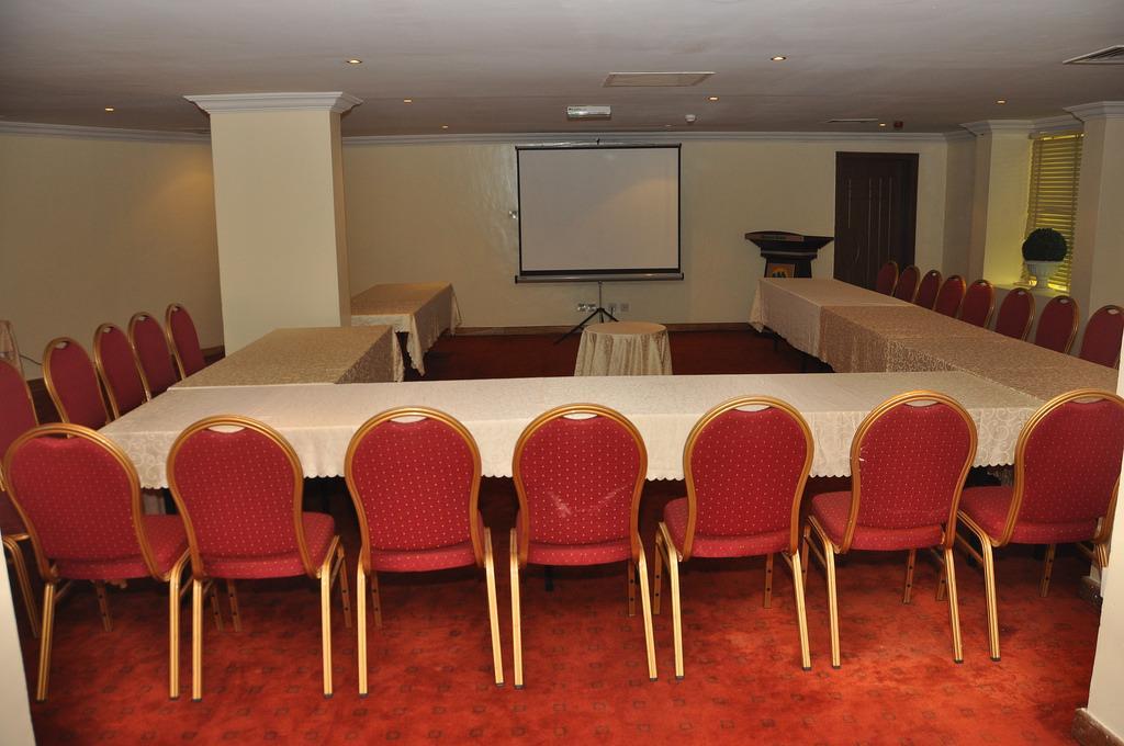 Westown Hotel Lagos Buitenkant foto