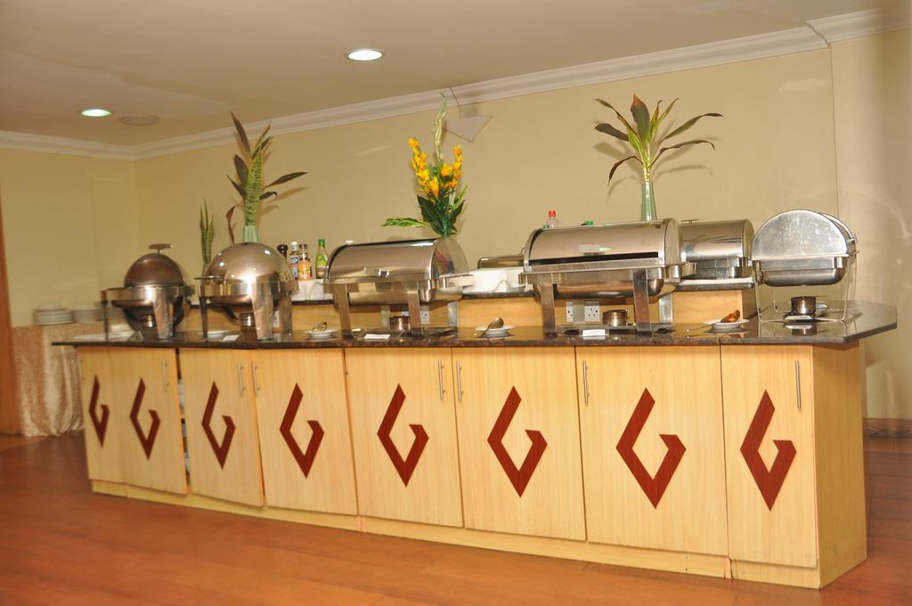 Westown Hotel Lagos Buitenkant foto