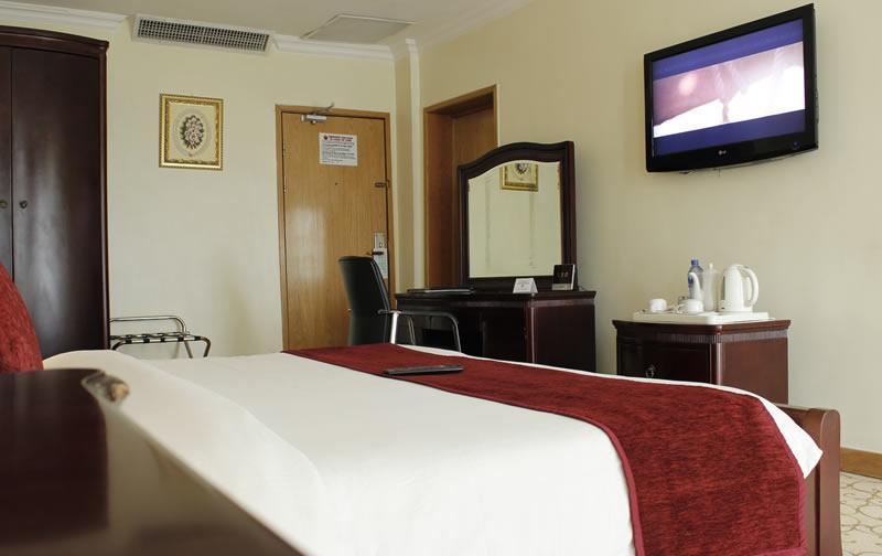Westown Hotel Lagos Buitenkant foto